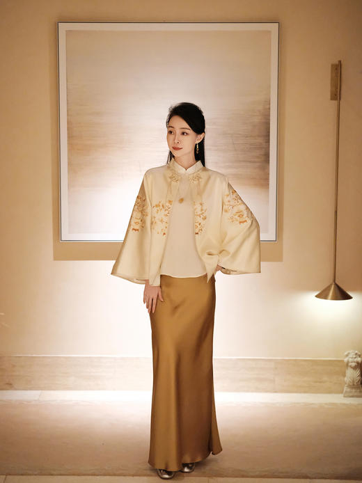 廷前观棠 | 醋酸缎半身裙(松紧腰) 商品图0