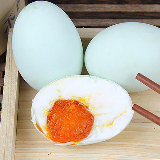 【严选】【黄泥腌制 起沙流油 蛋白细嫩】离湖红泥（生）咸鸭蛋6枚/10枚装(单枚60-70g）（厂家直发） 商品图3