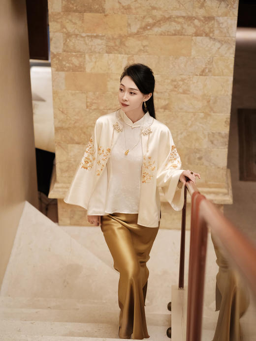 廷前观棠 | 醋酸缎半身裙(松紧腰) 商品图2