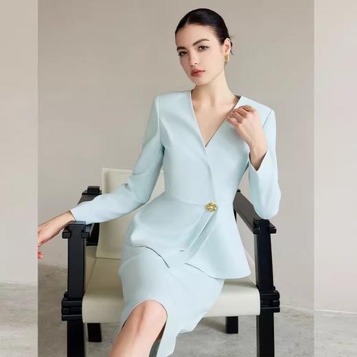 IWY/水蓝色无领蓝色正装套装裙西装高端新款气质主持商务套裙CS2226 商品图4
