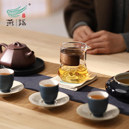 2025燕语老班章古树春饼礼盒349g（生普） 商品图2