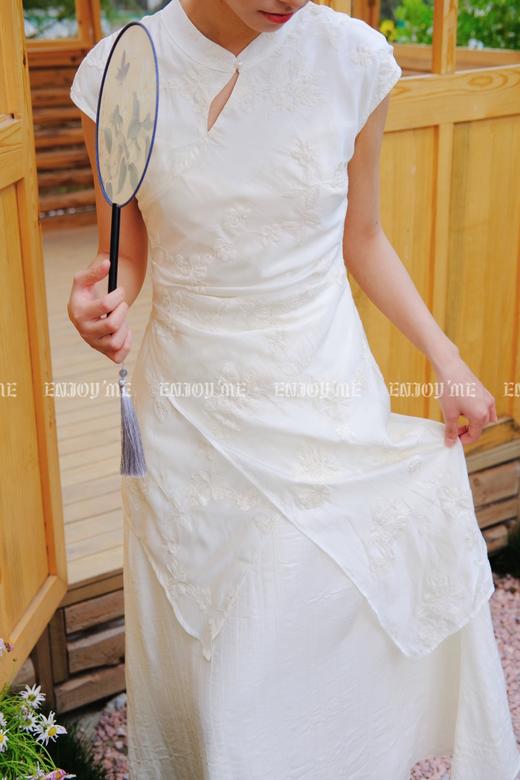 【门店同款】ENJOY夏季云敛-春光推盏蝶与刺绣裙 162201631 商品图7