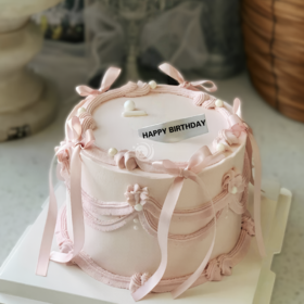 『少女感满满』粉蜜蕾丝蝴蝶结简约生日蛋糕