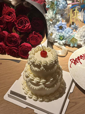 小双层生日周年纪念日蛋糕