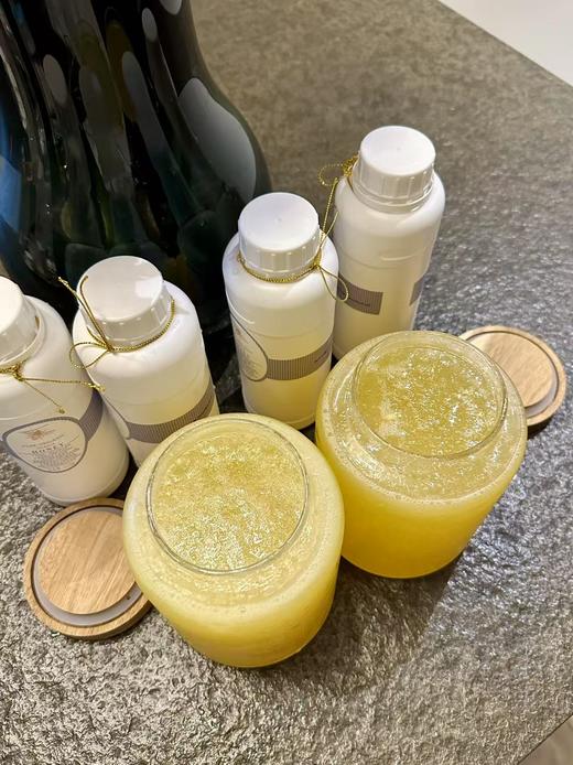 【预售】5月5日左右发货[一年只卖这俩月]蜜中之👑 【活的水样洋槐头道蜜🐝】清透如水 | 富含100%活性酶 |护甘解酒滋阴润🫁通💩 | 生鲜食物一旦下单除非质量问题否则不退不换 | 顺丰包邮 商品图1