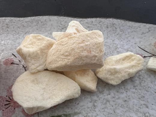 冻干苹果--很喜欢这款产品，口感酥脆、香甜带酸。好吃耐吃，可作日常零食，也是茶饮佳配。 商品图4