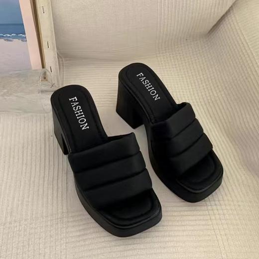 【夏季新款❗️增高百搭凉拖鞋】有FEEL又吸睛，谁穿谁好看！高跟防水台增高松糕跟防滑防臭厚底耐磨女拖鞋 商品图5