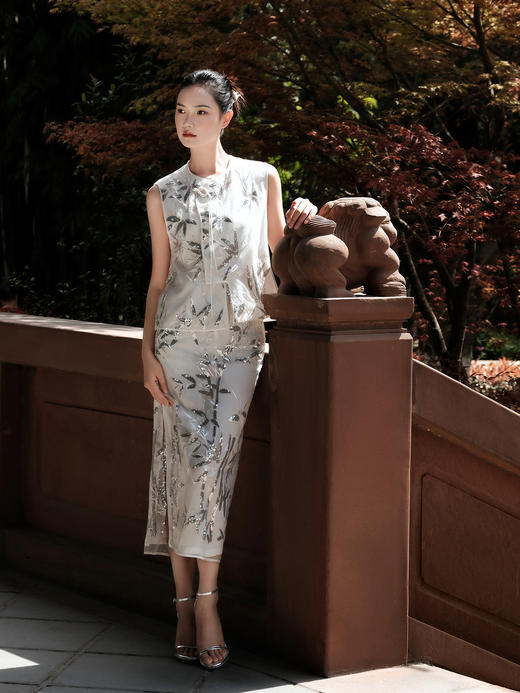 盛唐牡丹 |汉白玉色竹纹蕾丝珠片半裙 商品图0