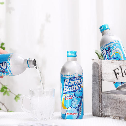 三佳利哈密瓜味/原味/葡萄味波子汽水500g 充足气量炫酷的铝瓶装冰镇一下口感更佳 020195/022730/020023-10 商品图1