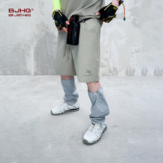 BJHG不计后果 休闲短裤男款夏季宽松裁剪层次感大口袋工装五分裤 商品图2