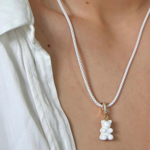 北京仓｜CRYSTAL HAZE-Nostalgia Bear-pave-白色小熊 吊坠（金色环扣）［挪威设计师］ 商品图3