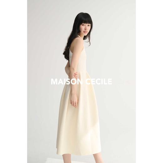 MAISON CECILE两色/重工背心式针织收腰显瘦花苞连衣裙 商品图3