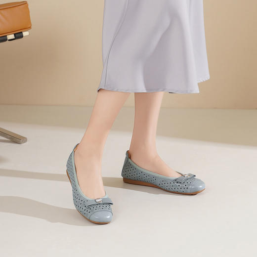 西村名物2025年轻便透气舒适平底蝴蝶结饰扣软底镂空单鞋T25AH15001 商品图5