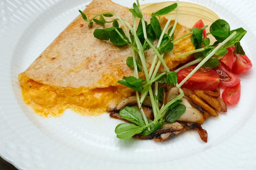 Zac´s滑蛋车达饼   Zac´s cheddar egg melt quesadilla 商品图1