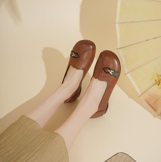 西村名物2025年春季新款舒适平跟软底新中式风优雅浅口单鞋T25AE16161 商品图2