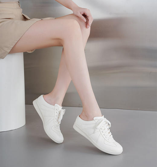 【新款拖鞋】西村名物2025年夏季新款舒适平跟软底后空半拖鞋T25AH16391 商品图0