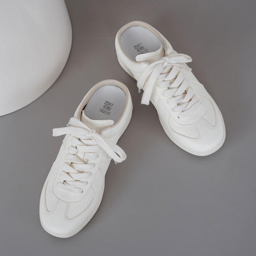 【新款拖鞋】西村名物2025年夏季新款舒适平跟软底后空半拖鞋T25AH16391 商品图6