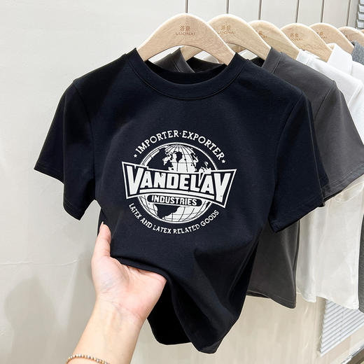 【79元2件】夏季修身圆领棉质T恤短袖 短款印花设计感短袖上衣 商品图13