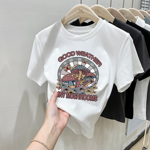 【79元2件】夏季修身圆领棉质T恤短袖 短款印花设计感短袖上衣 商品图14