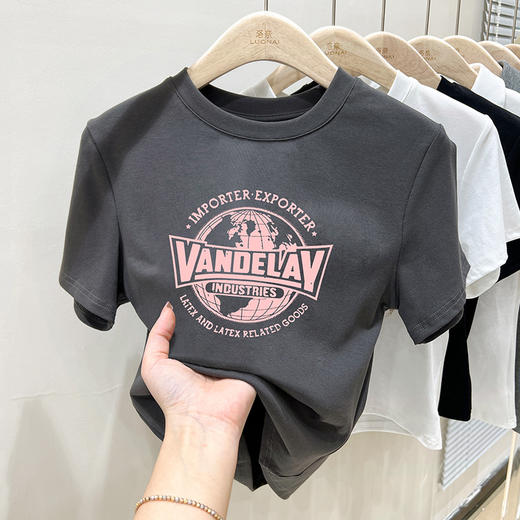 【79元2件】夏季修身圆领棉质T恤短袖 短款印花设计感短袖上衣 商品图1