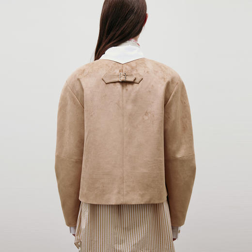 [福利价]lost in echo2025春夏新款经典扣袢弧形高级仿麂皮绒复古短款外套 商品图5