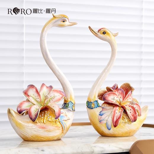 【特惠7折，仅2件，无货退款】罗比罗丹百年好合天鹅摆件珐琅彩工艺送结婚礼物罗比罗丹百年好合摆件 商品图2