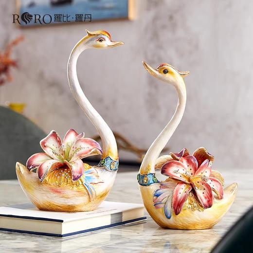 【特惠7折，仅2件，无货退款】罗比罗丹百年好合天鹅摆件珐琅彩工艺送结婚礼物罗比罗丹百年好合摆件 商品图3