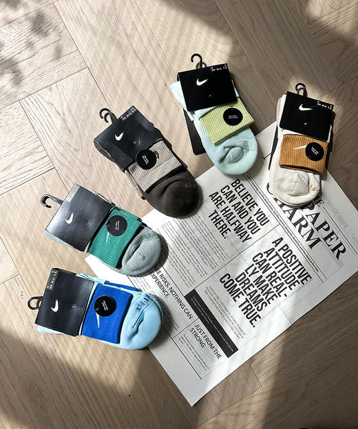 现货 THS-无 NK 短袜来啦 情侣款 拼色彩袜 13色 CU1292 商品图2