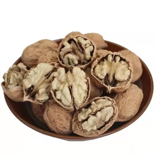 【大姚薄皮干核桃】买3斤送核桃夹 1斤不送 香味醇厚悠长 满嘴声香 皮薄肉细 吃起来甘香不腻，不涩口，果肉饱满，云南大姚地理标志性产品 2种规格任选 商品图4