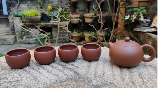 【特惠6折】一物堂容天五件套（1壶4杯）紫砂西施套装（1壶4杯）龙蛋套装（1壶4杯） 商品图1
