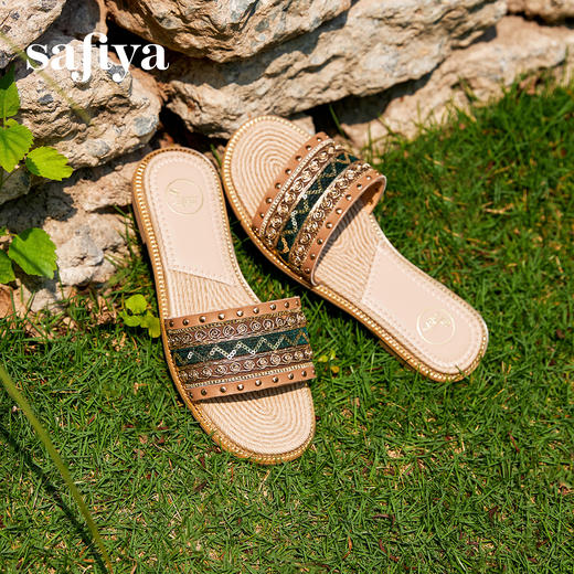 预售|Safiya/索菲娅2025夏季民族风复古圆头休闲时尚外穿平底一字拖SFD2110351 商品图6