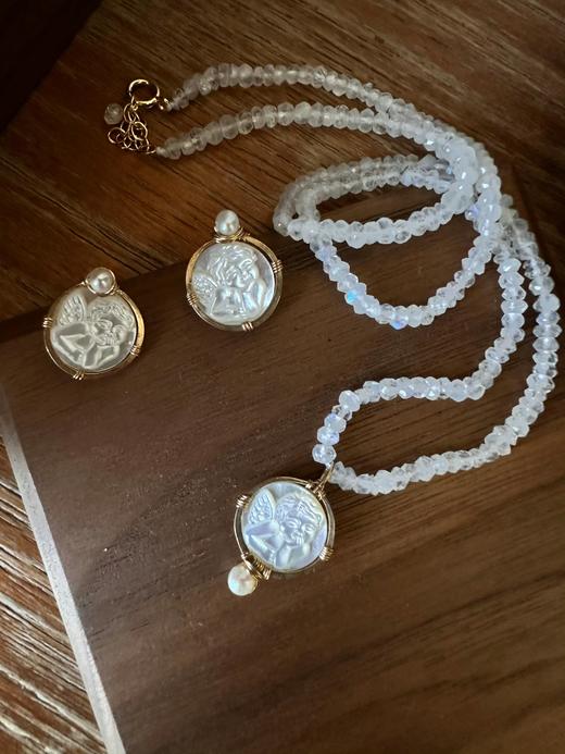 SpoiledBrat Jewelry天使珍珠贝母耳钉 商品图0