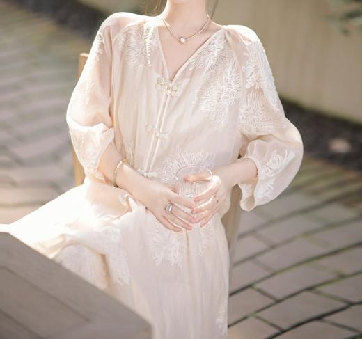 3-7天发货 一眼就沦陷【ORIGNAL&CO国风重工刺绣套装】轻盈无负担  温婉气质 商品图1