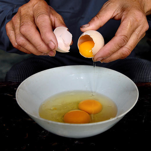 【到手60枚】九华山农家散养富硒土鸡蛋/乌鸡蛋 原生态竹林养殖 天然健康 绿色无污染 商品图2