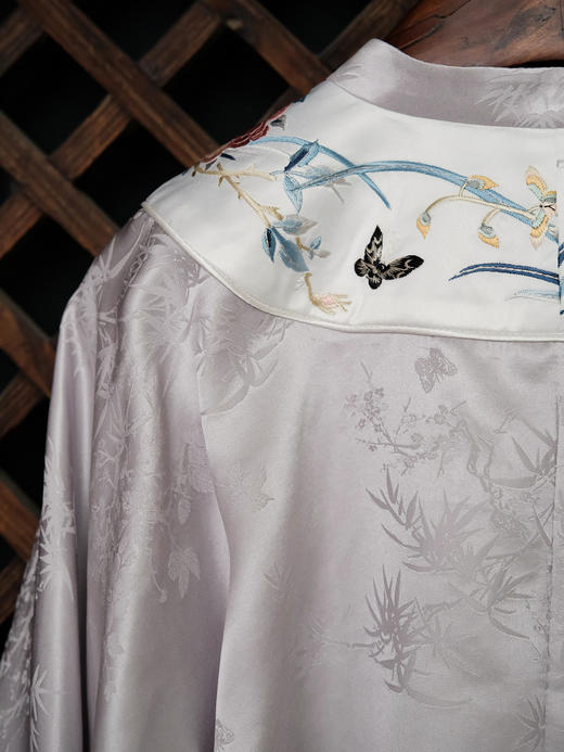 瑕疵|盛唐牡丹| 熊猫抱竹真丝提花上衣[特价品] 商品图7