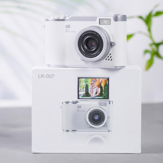 超值热卖中！CCD翻转大屏幕相机 下单赠读卡器 Type-C转接头 4800W像素 手机可读取照片 可自拍 儿童学生数码相机 可拍照打印相机 商品图3