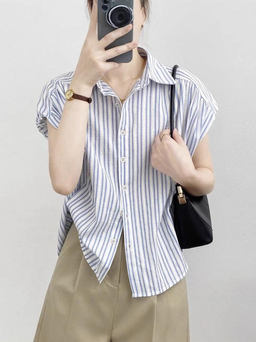预售 年初八发货【霓颜 法式气质小飞袖条纹衬衫】80-140斤可穿，版型宽松垂顺，面料轻薄舒适柔软，上身百搭文艺风！ 商品图2