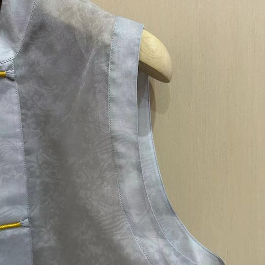 【2026东衣作】中式马甲（23704158素采） 商品图1