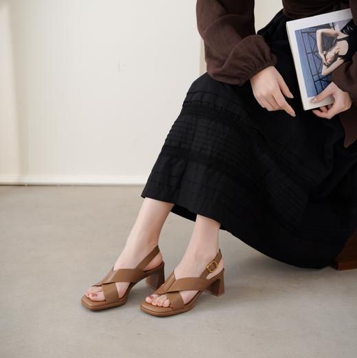 【夏季新款】2025年夏季新款舒适透气中跟防滑大底优雅百搭罗马凉鞋X25BG20551 商品图2