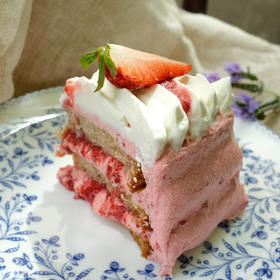 草莓梦蛋糕切角Strawberry Dream Cake Slice