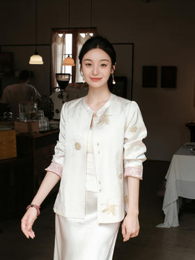 盛唐婧| 新中式蝶舞织金真丝缎外套