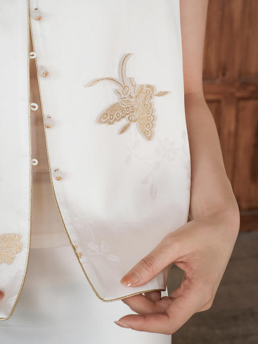 瑕疵|盛唐婧| 新中式蝶舞织金真丝缎马甲 商品图4