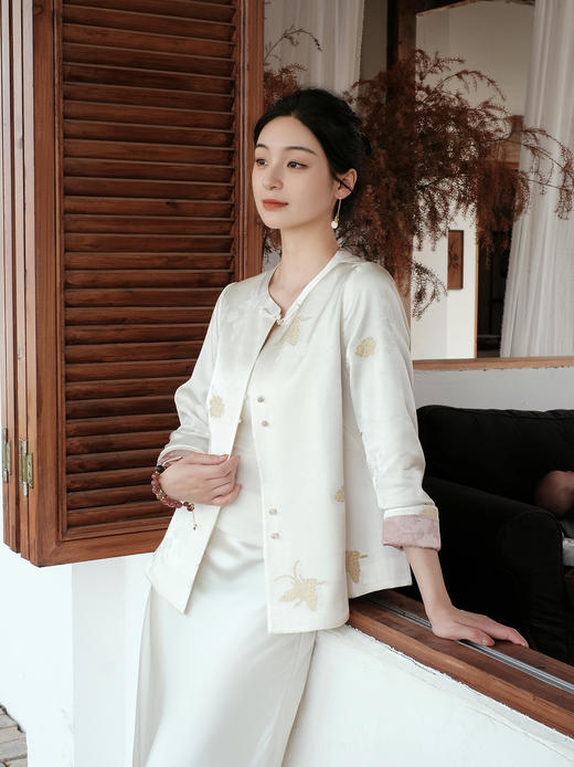 盛唐婧| 新中式蝶舞织金真丝缎外套 商品图1
