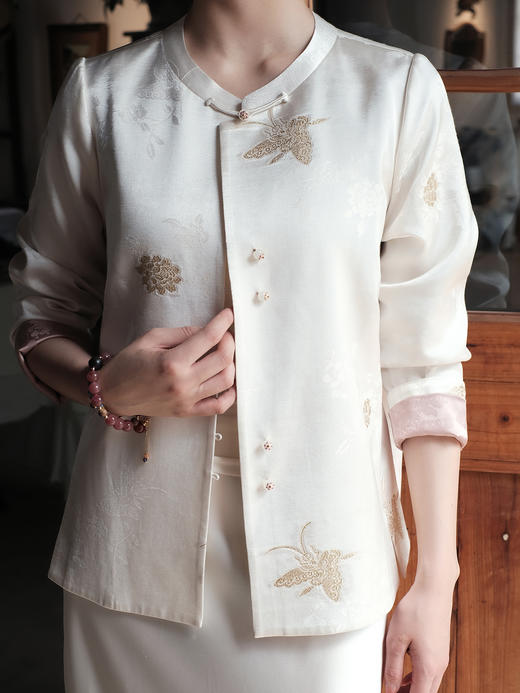 盛唐婧| 新中式蝶舞织金真丝缎外套 商品图3