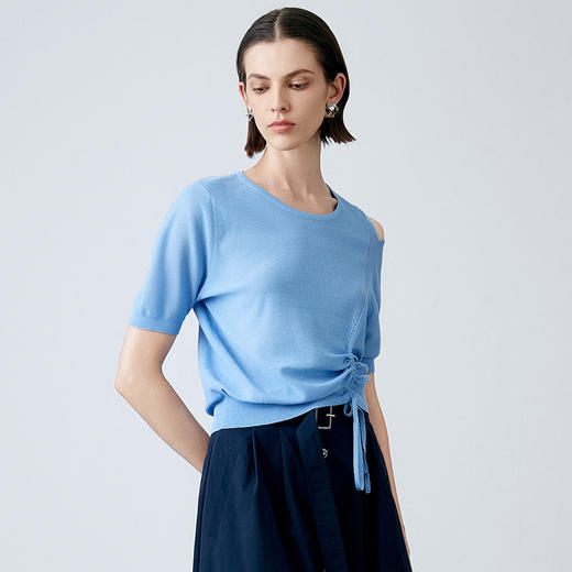 EITIE爱特爱夏季新款设计感镂空修身显瘦舒适百搭纯色短袖抽绳针织衫7801505 商品图5