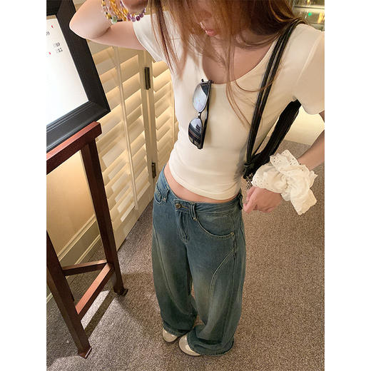 <曾小咸推荐>新品现货秒杀！卖完下架不再补 ！微信粉丝打折价！！复古弧形牛仔阔腿裤 日常189.99/件 立减80 秒杀109.99/件！！ 商品图1