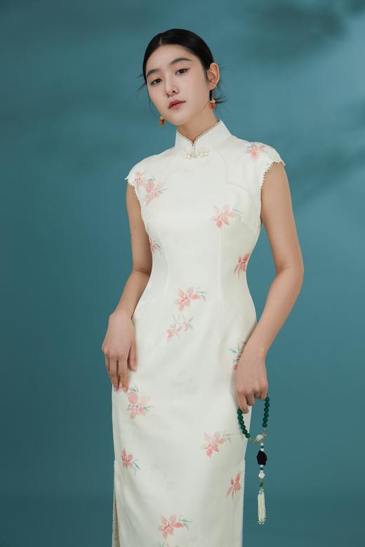 荷言HEYEN 云岫 桃花印花真丝立领旗袍缠线花朵盘扣高级定制 商品图1