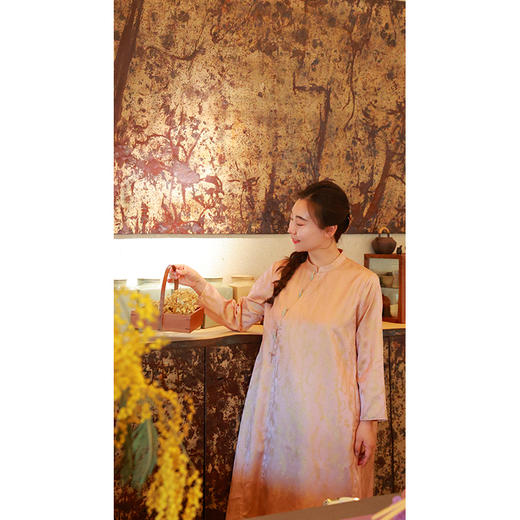 【抖音专属】新中式连衣裙（21707142云檀-高定款） 商品图2