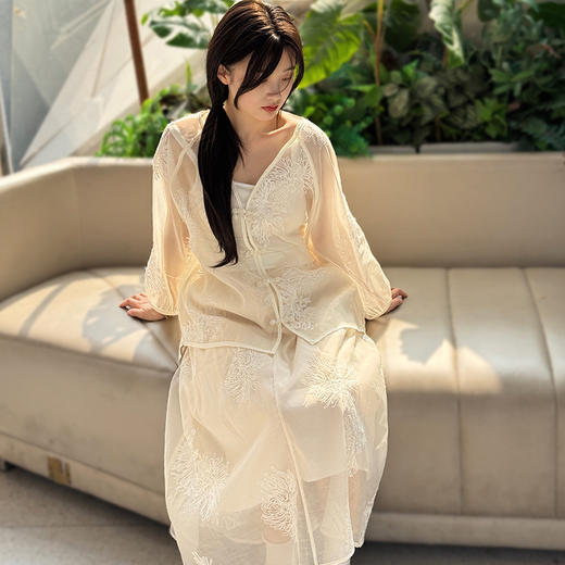 3-7天发货 一眼就沦陷【ORIGNAL&CO国风重工刺绣套装】轻盈无负担  温婉气质 商品图8