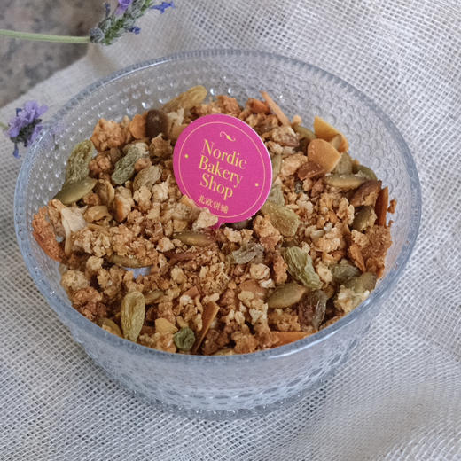 奇亚籽酸奶配格兰诺拉麦片Chia seed yoghurt with granola 商品图0